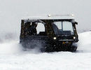 Вездеход Пелец Транспортер преодолевает глубокий снег